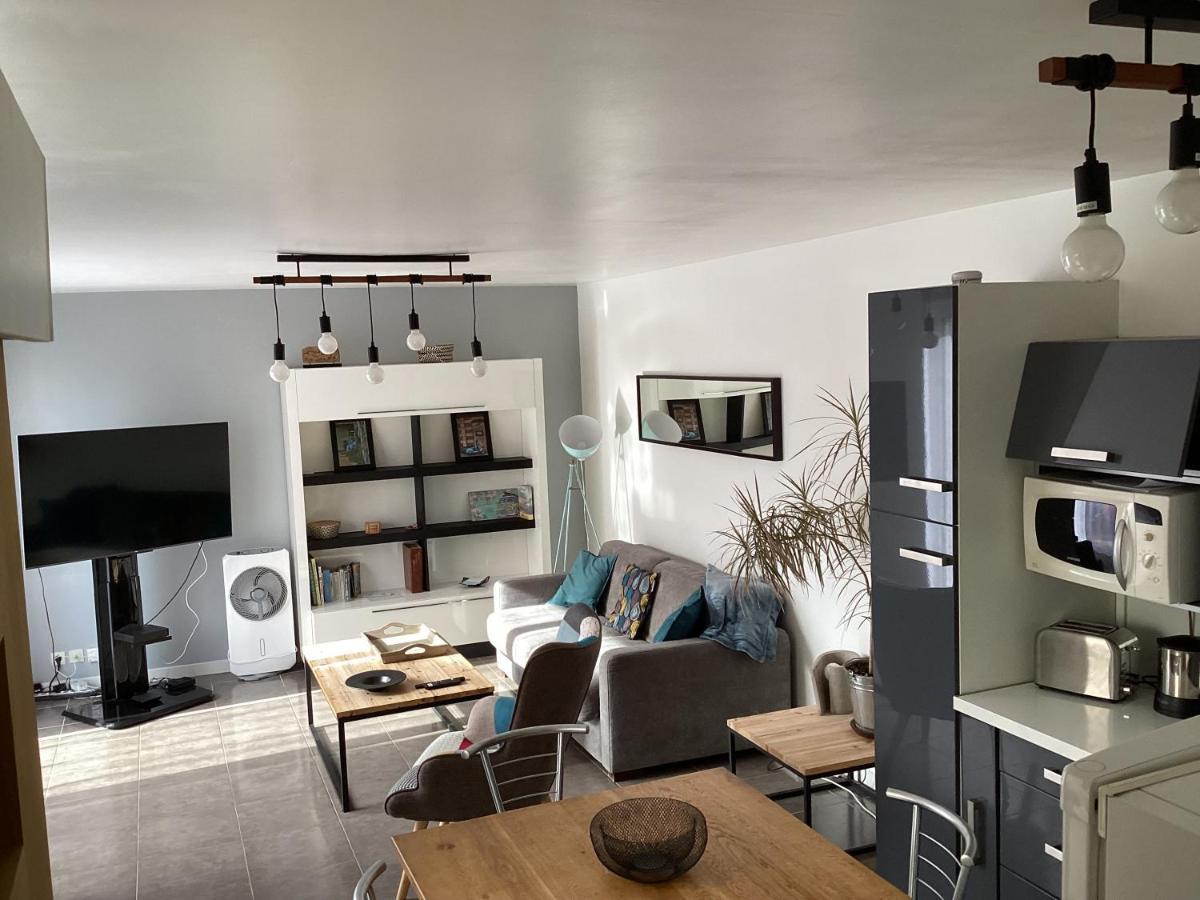 Joli Appartement 50 M2 Classe 3 Etoiles Avec Terrasse Et Jardin La Rochelle  Eksteriør billede