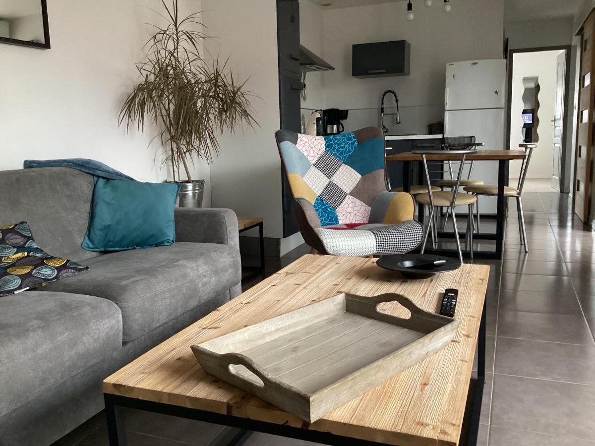 Joli Appartement 50 M2 Classe 3 Etoiles Avec Terrasse Et Jardin La Rochelle  Eksteriør billede